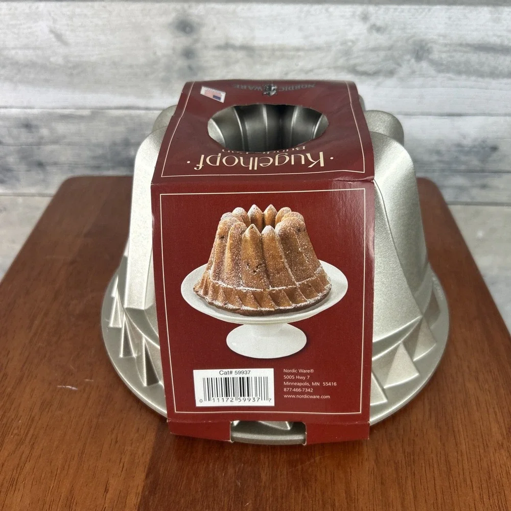 Nordic Ware Kugelhopf Bundt® Pan Non stick, Heavy cast aluminum, 10 cup